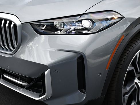 Certified 2025 BMW X5 sDrive40i w/ Premium Package image 12