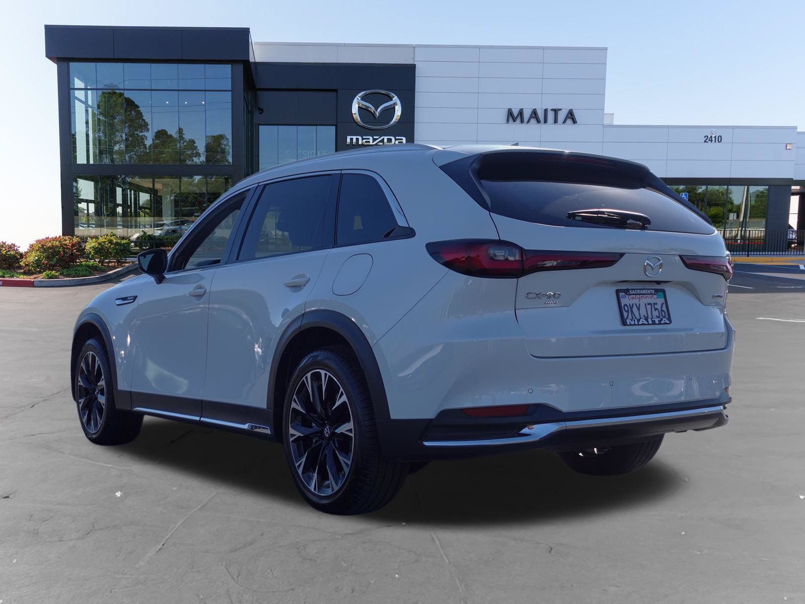 Certified 2024 MAZDA CX-90 Plug-In Hybrid w/ Premium Plus AWD/4WD image 6
