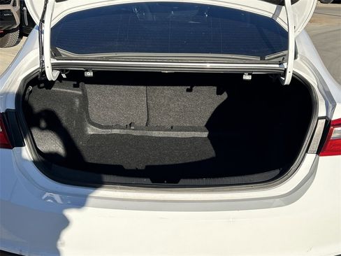 Used 2020 Chevrolet Malibu RS image 14