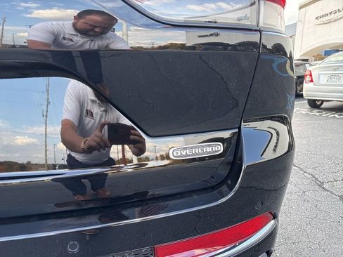 New 2025 Jeep Grand Cherokee Overland image 10