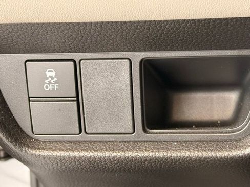 Used 2023 Honda HR-V LX image 31