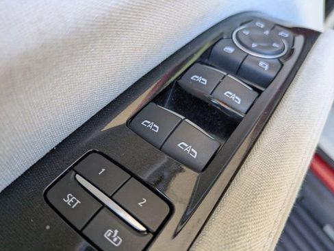 Used 2021 Cadillac Escalade Premium Luxury Platinum image 27