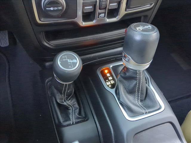 Used 2019 Jeep Wrangler Unlimited Sahara AWD/4WD image 12