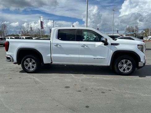 Used 2024 GMC Sierra 1500 SLT image 9