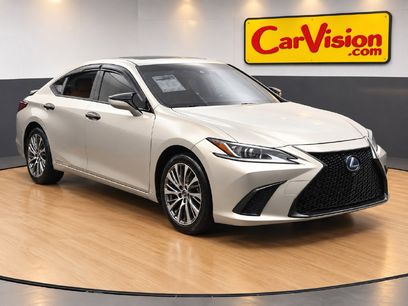 Used 2019 Lexus ES 300h w/ Premium Package