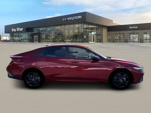 New 2026 Hyundai Elantra Sport image 9