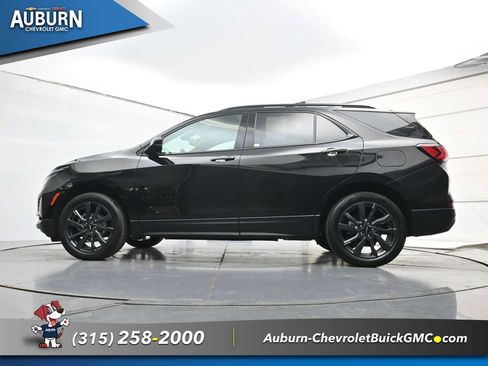 Used 2023 Chevrolet Equinox RS AWD/4WD image 21