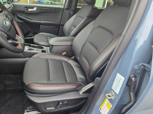 New 2026 Ford Escape ST-Line w/ Tech Pack #1 AWD/4WD image 12