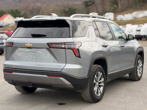 Used 2025 Chevrolet Equinox LT w/ Convenience Package II image 5