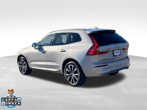 Used 2022 Volvo XC60 B5 Momentum w/ Protection Package Premier image 3