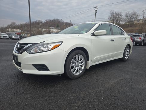 Used 2017 Nissan Altima 2.5 S w/ Power Driver Seat Package image 9