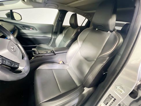 Used 2024 Toyota Prius Limited FWD image 14