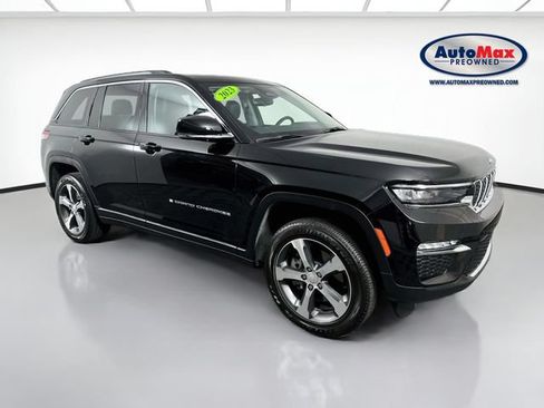 Used 2023 Jeep Grand Cherokee 4WD 4xe image 1
