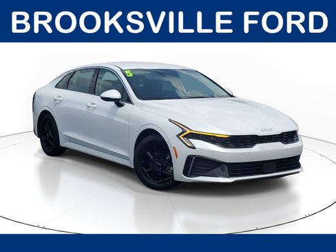 Used 2025 Kia K5 LXS FWD image 1