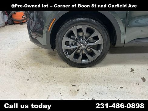 Used 2021 Kia Sorento SX Prestige image 4