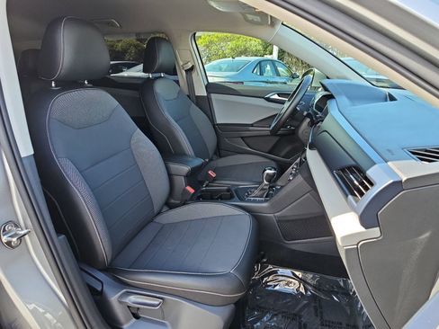 Used 2022 Volkswagen Taos SE image 10