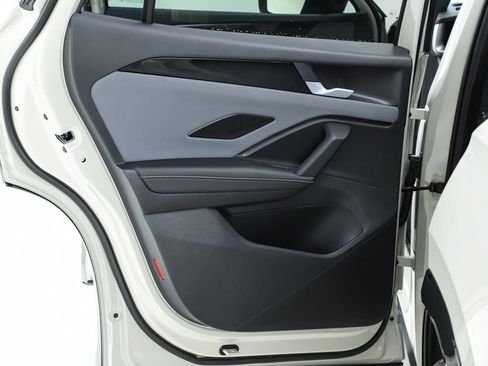 New 2026 Volkswagen Tiguan SE R-Line image 17