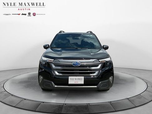 Used 2025 Subaru Forester Premium w/ Convenience Package #1 image 18