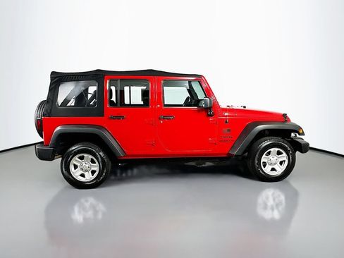 Used 2016 Jeep Wrangler Unlimited Sport w/ Connectivity Group AWD/4WD image 7