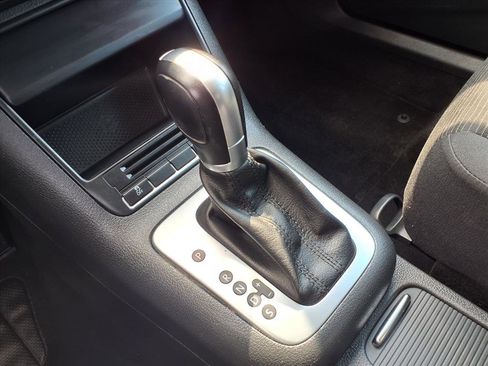 Used 2017 Volkswagen Tiguan Limited image 11