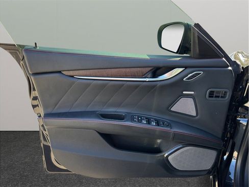 Used 2019 Maserati Ghibli S GranLusso image 23