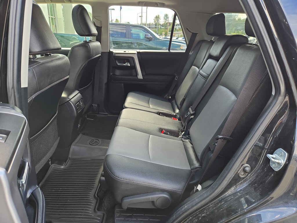 Used 2021 Toyota 4Runner SR5 Premium w/ Moonroof Package AWD/4WD image 15