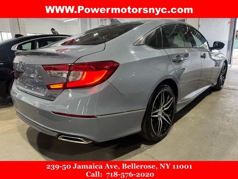 Used 2021 Honda Accord Touring image 4