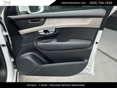 Used 2025 Volvo XC90 T8 Ultra w/ Protection Package Premier AWD/4WD image 29