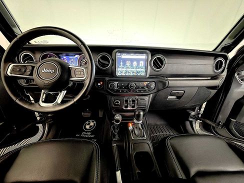 Used 2021 Jeep Gladiator Overland w/ Popular Equipment Package AWD/4WD image 12
