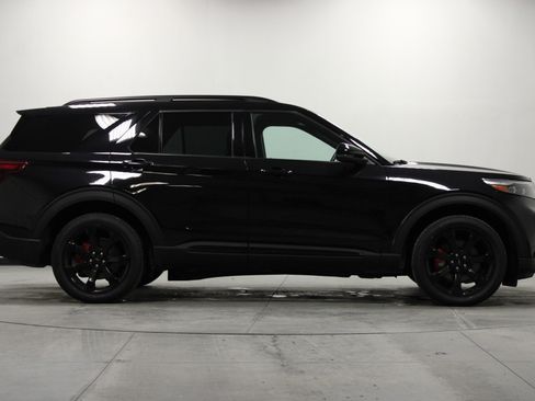 Used 2022 Ford Explorer ST w/ Equipment Group 401A image 3