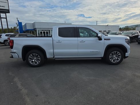 New 2026 GMC Sierra 1500 Denali w/ Technology Package image 2