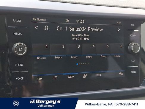 Certified 2023 Volkswagen Taos SE w/ Panoramic Sunroof Package image 20