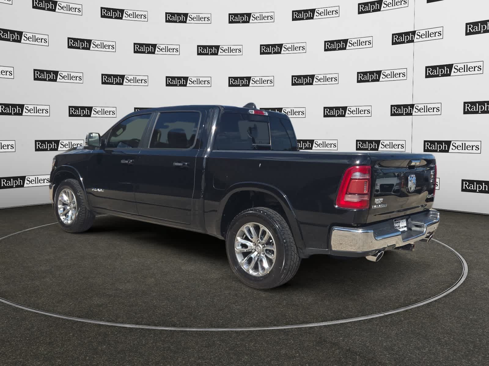 Used 2022 RAM 1500 Laramie AWD/4WD image 4