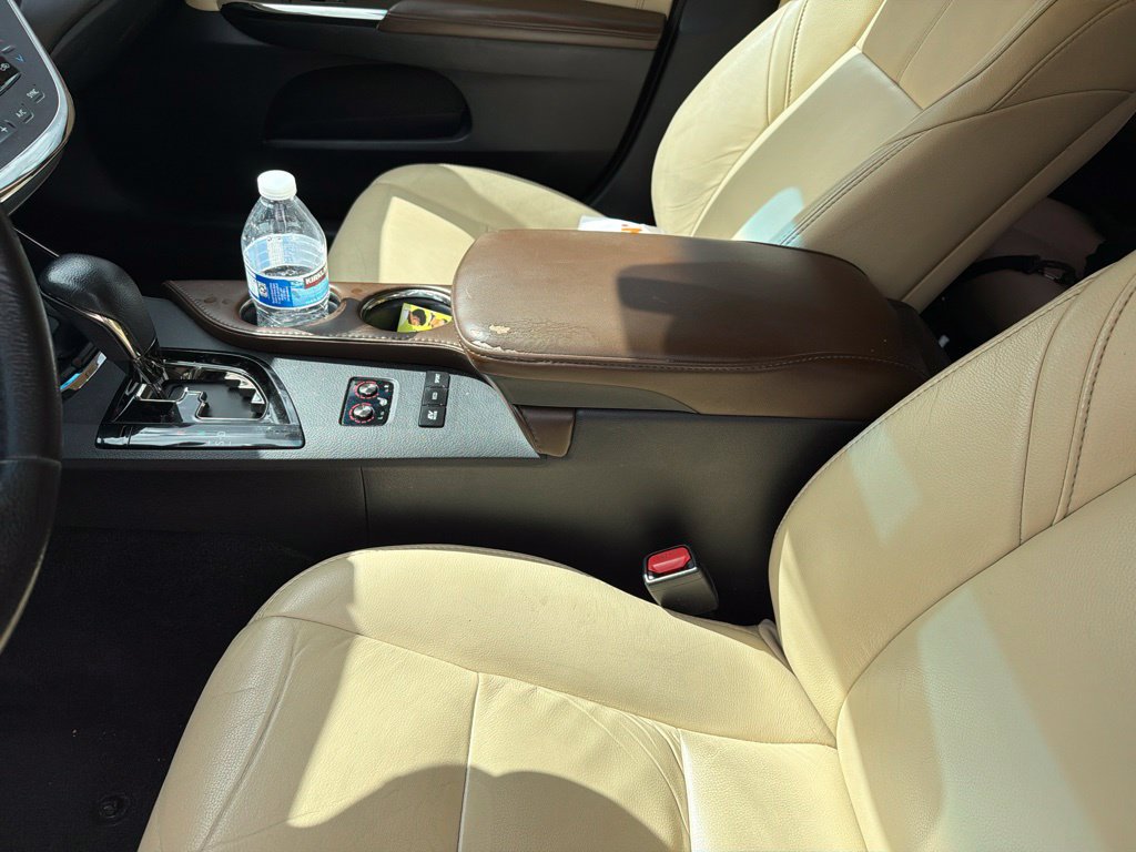 Used 2016 Toyota Avalon Limited FWD image 29