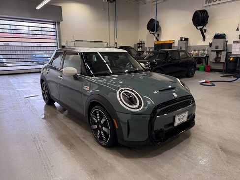 Certified 2023 MINI Cooper S w/ Multitone Edition image 7