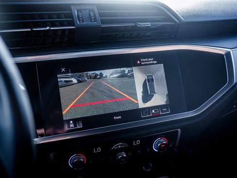 Used 2021 Audi Q3 2.0T Premium Plus w/ Premium Plus Package image 22