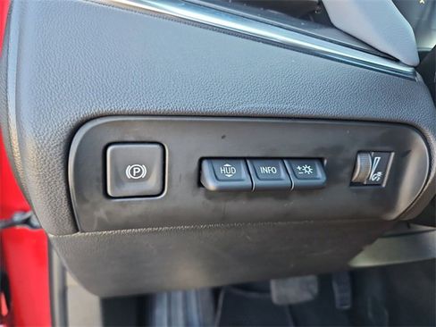 Used 2024 Buick Enclave Premium image 17