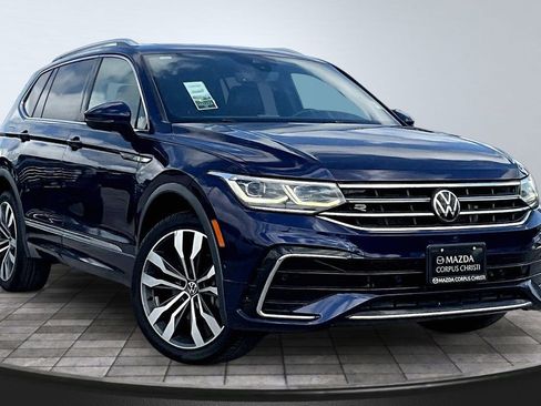 Used 2022 Volkswagen Tiguan SEL R-Line AWD/4WD image 4