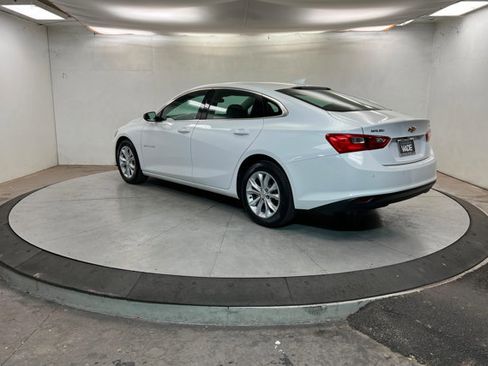 Used 2025 Chevrolet Malibu LT image 3