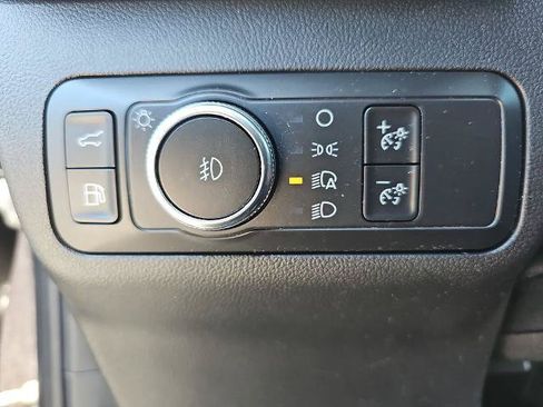 Certified 2020 Ford Escape Titanium AWD/4WD image 25