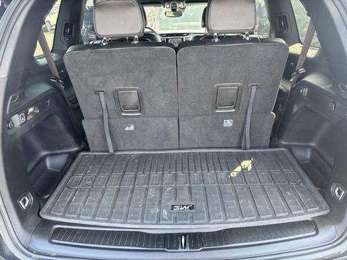Used 2023 Jeep Grand Cherokee L Laredo AWD/4WD image 8