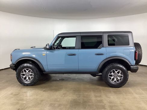 Certified 2022 Ford Bronco Badlands AWD/4WD image 8