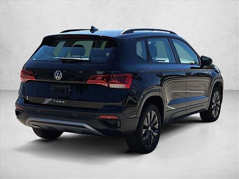 Used 2024 Volkswagen Taos S w/ MDO Package FWD image 5
