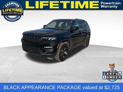 Used 2025 Jeep Grand Cherokee Limited w/ Black Appearance Package