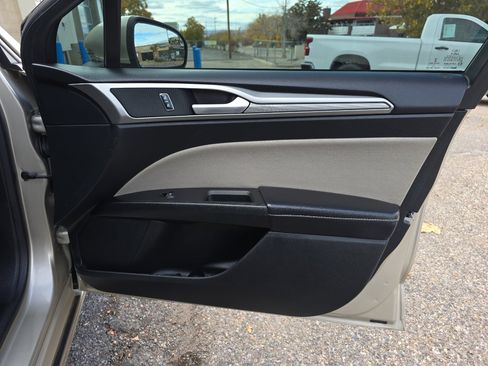 Used 2018 Ford Fusion S image 24