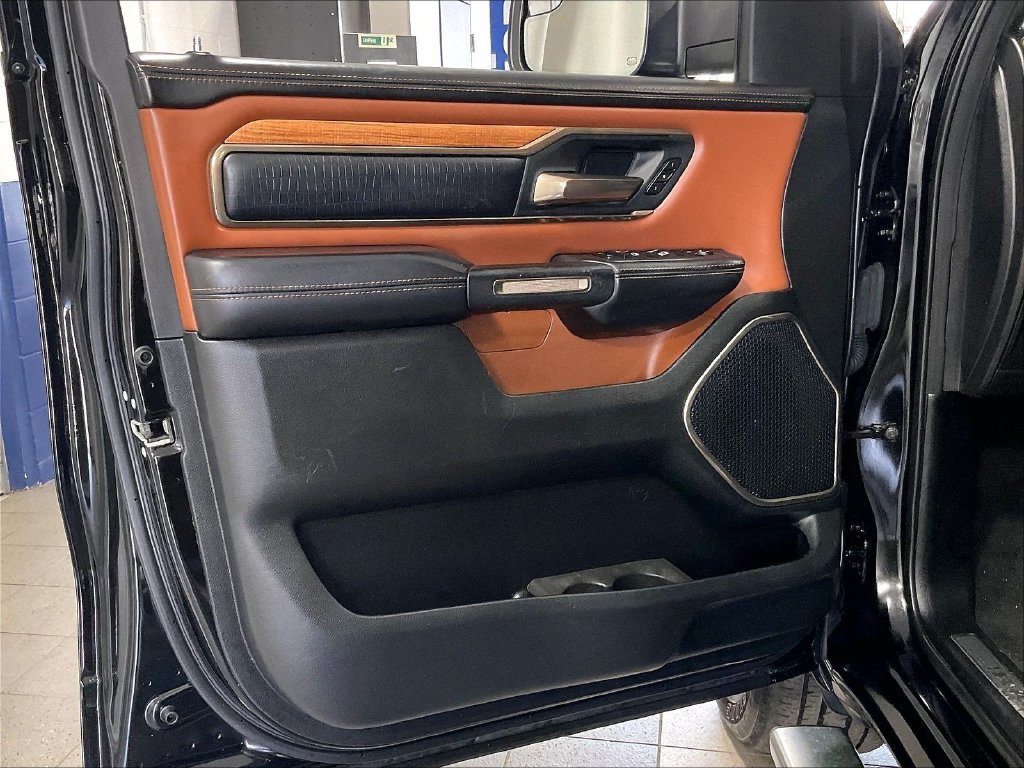 Used 2022 RAM 1500 Limited w/ Body Color Bumper Group AWD/4WD image 9