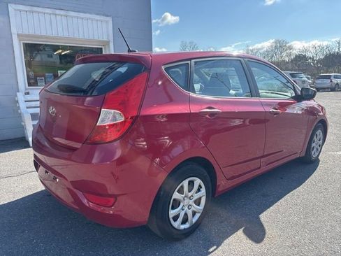Used 2012 Hyundai Accent GS FWD image 5