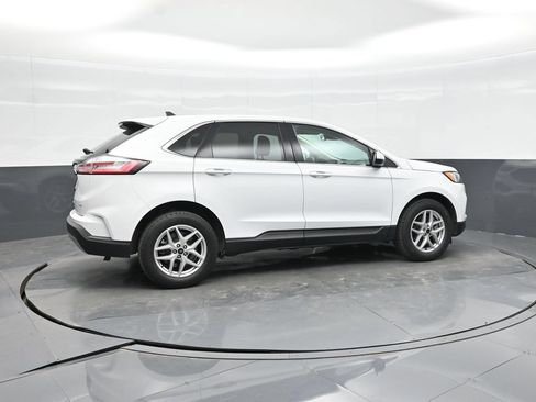 Certified 2024 Ford Edge SEL AWD/4WD image 7