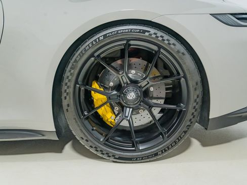 Used 2023 Porsche 911 GT3 RWD image 13