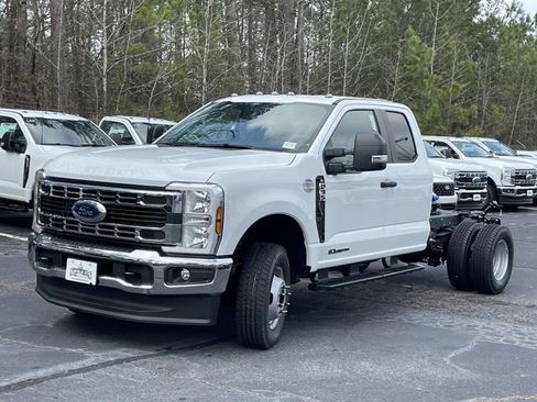 New 2026 Ford F350 XL w/ XL Chrome Package image 5